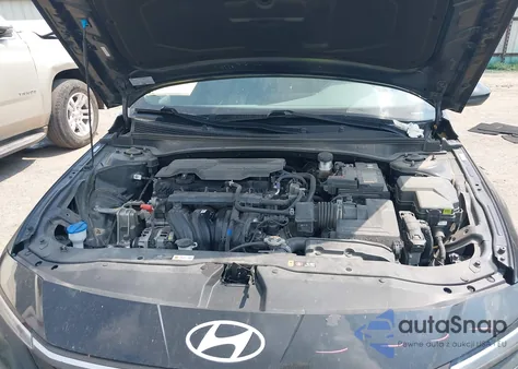 2024 Hyundai Elantra Sel z USA, uszkodzony, nr VIN KMHLM4DG9RU697167